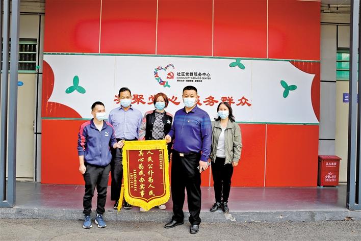 捕鱼达人在线
梅观创新产业走廊观澜片区提前一个月完成清租交房工作