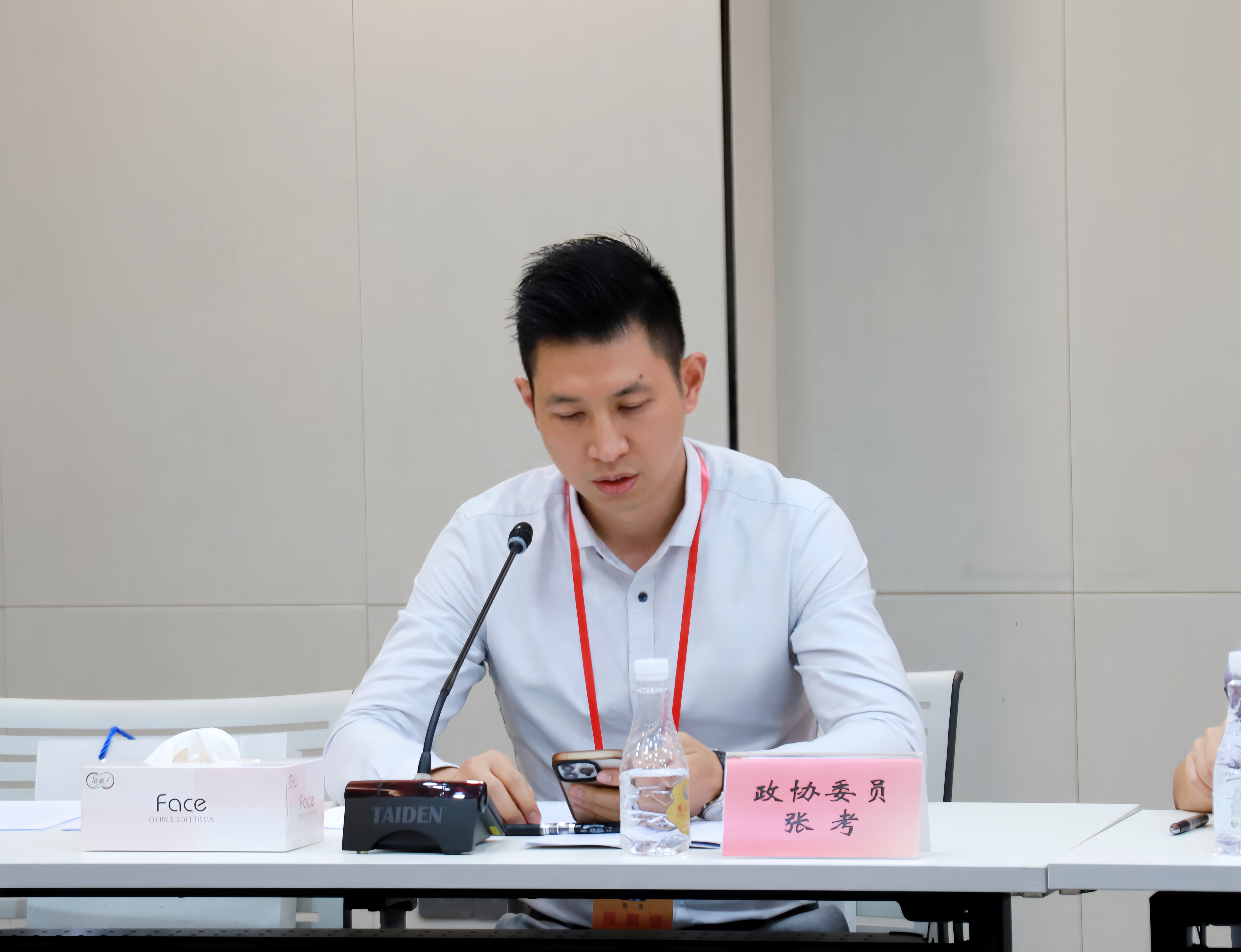 政协委员张考.jpg