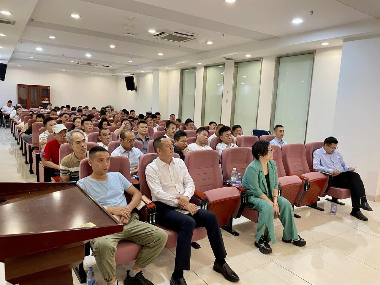 捕鱼达人在线
住房和建设局举召开华区“11&middot;9”消防宣传日暨物业消防安全宣贯会.png