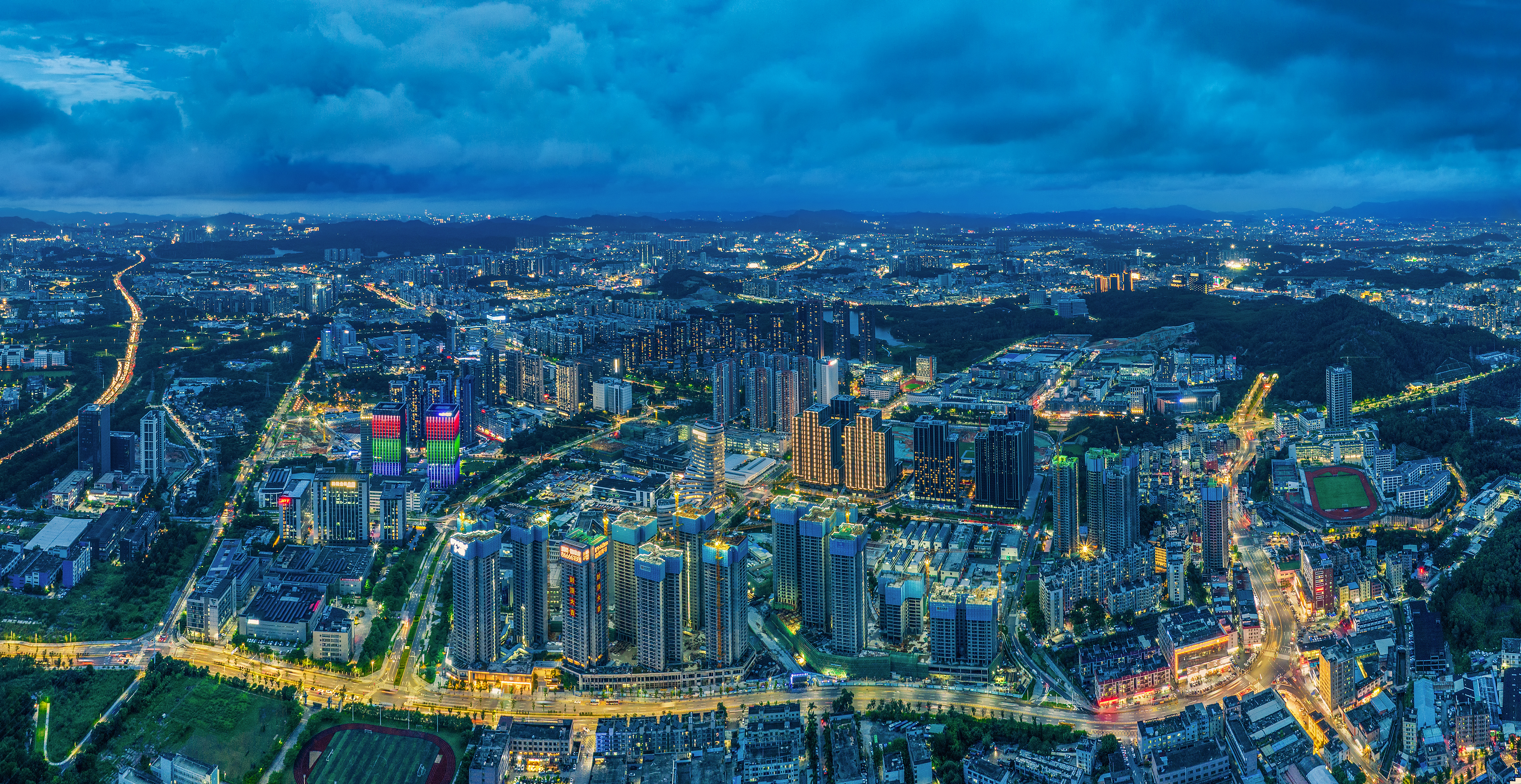 12.多彩鹭湖.jpg