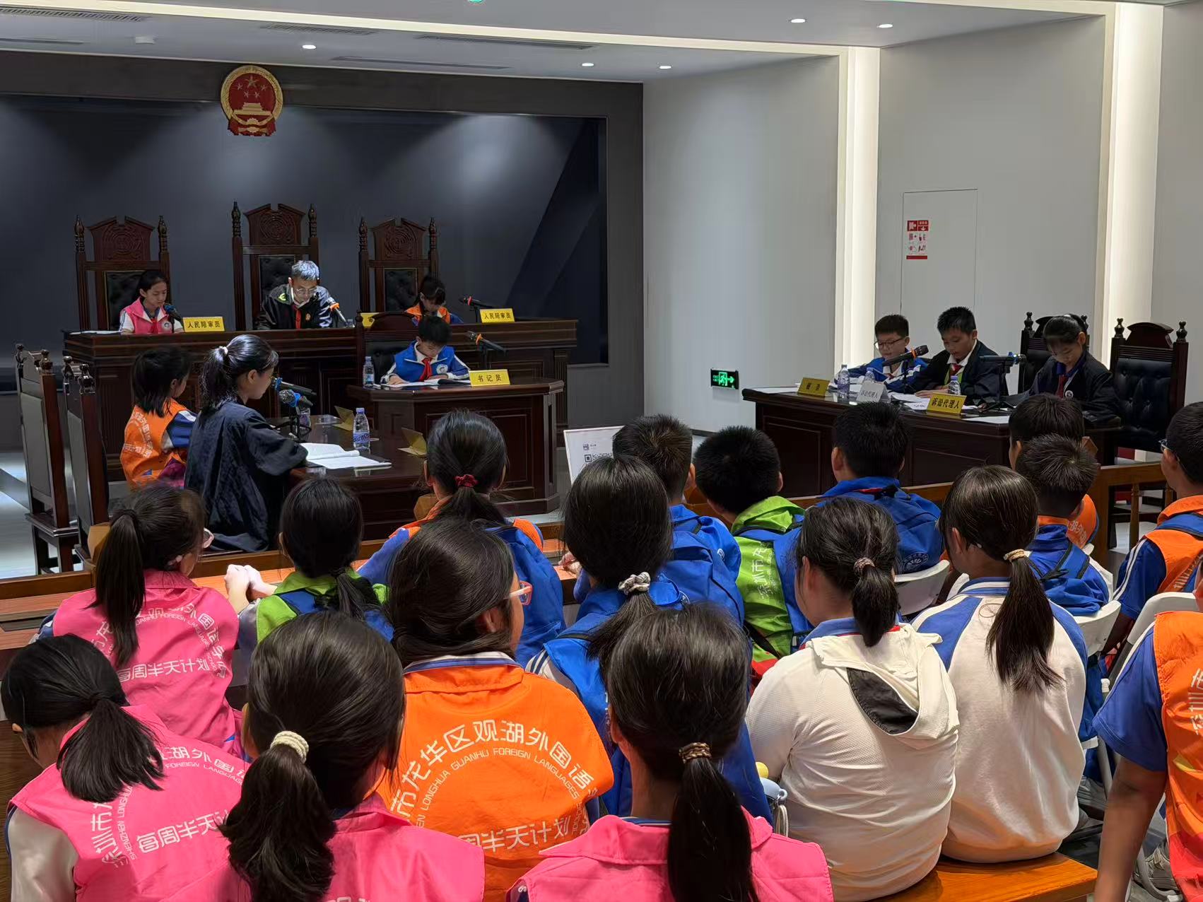 图2：捕鱼达人在线
观湖外国语学校将“每周半天计划”行走的课堂搬进法庭.docx.jpg